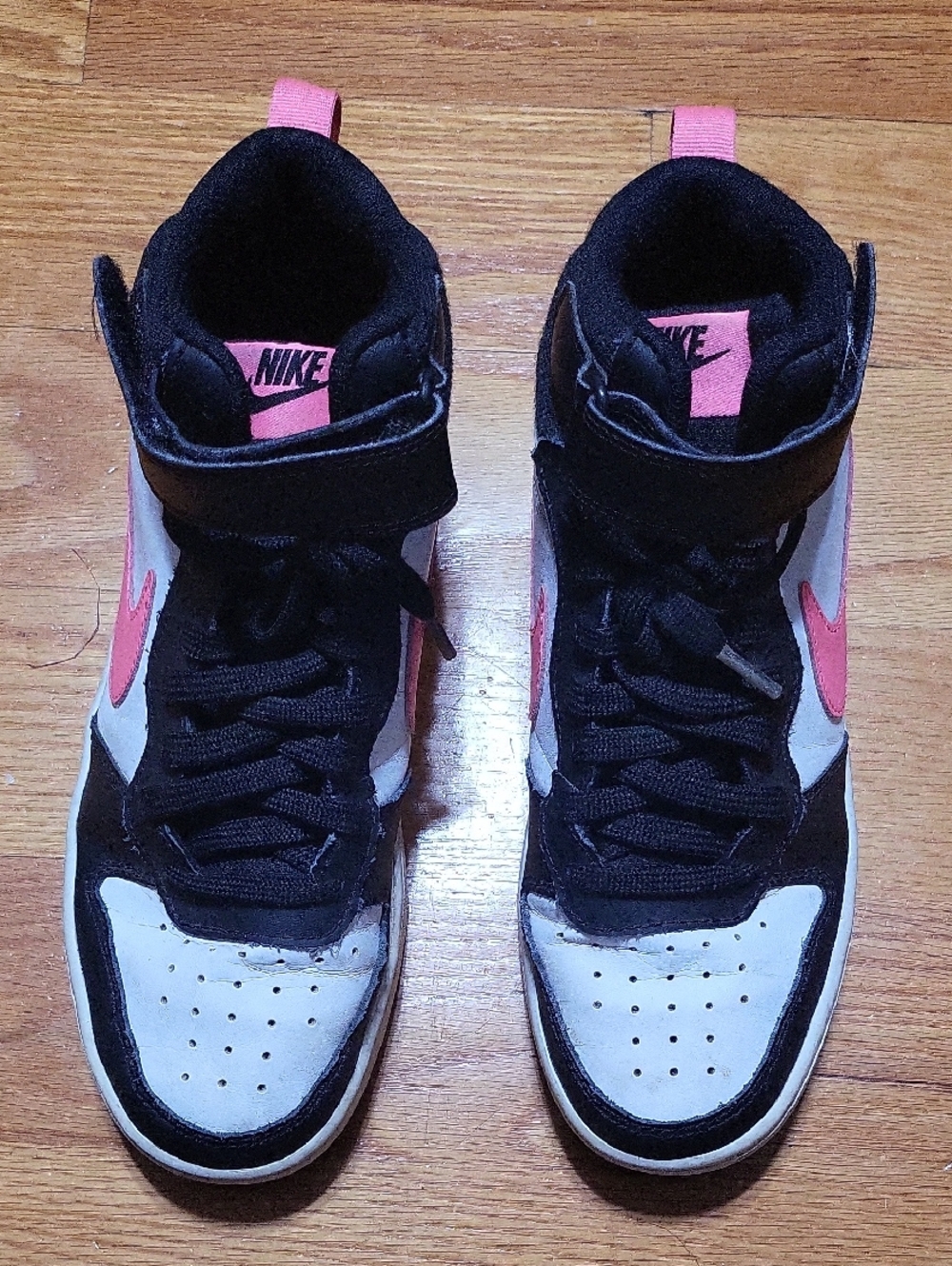 Nike's High-Top Sneakers — Black, White & Pink Accents